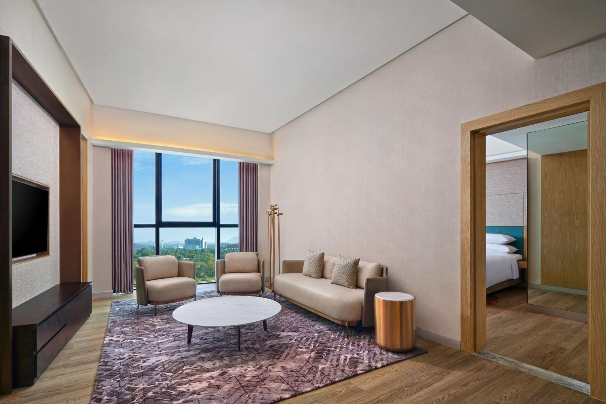 Sheraton Kuching Hotel Bagian luar foto