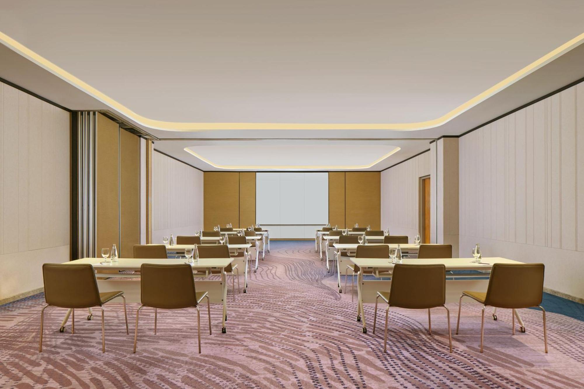 Sheraton Kuching Hotel Bagian luar foto