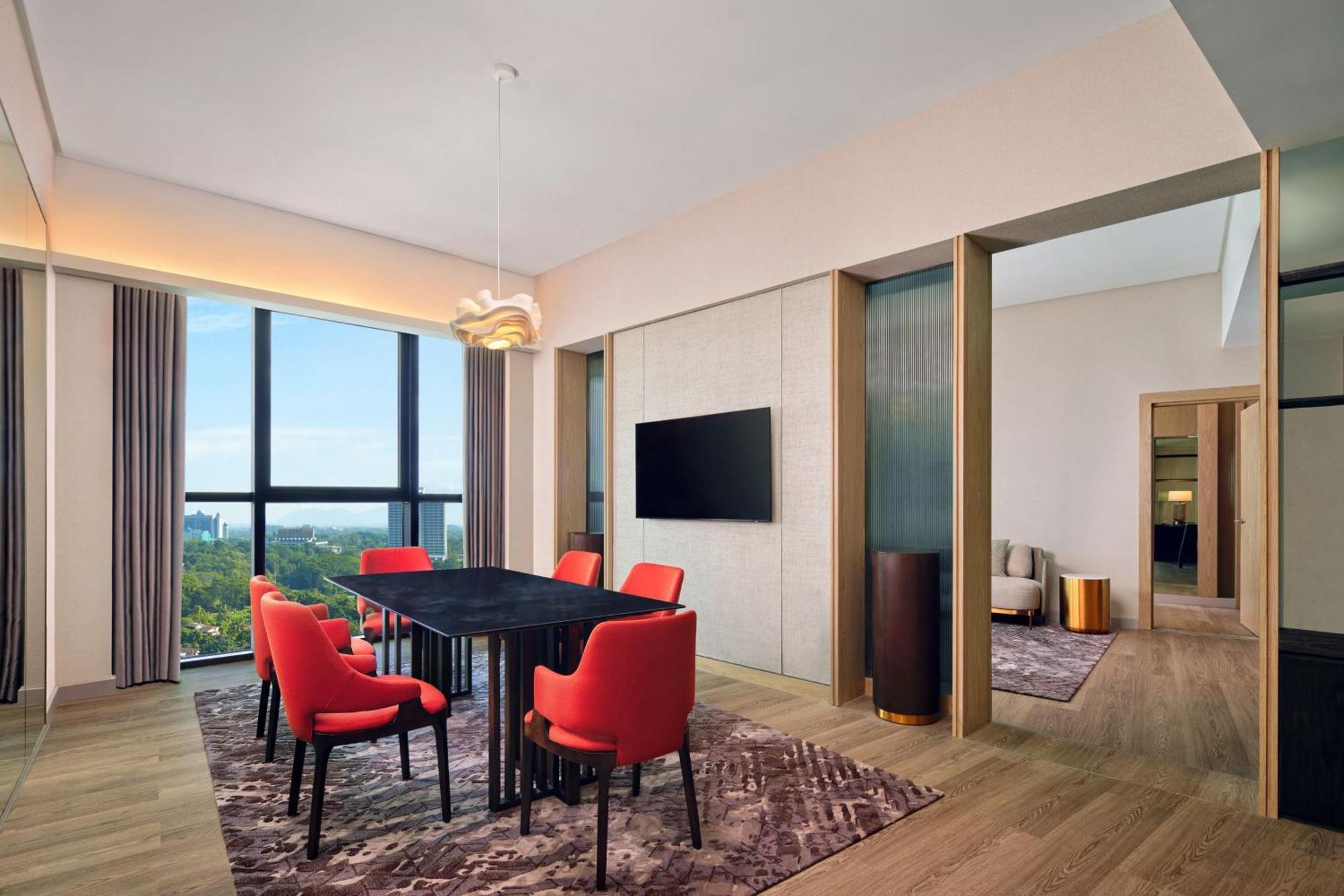 Sheraton Kuching Hotel Bagian luar foto