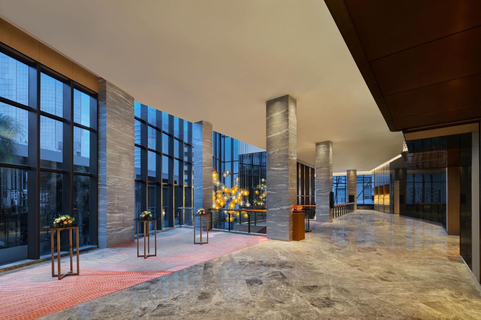 Sheraton Kuching Hotel Bagian luar foto