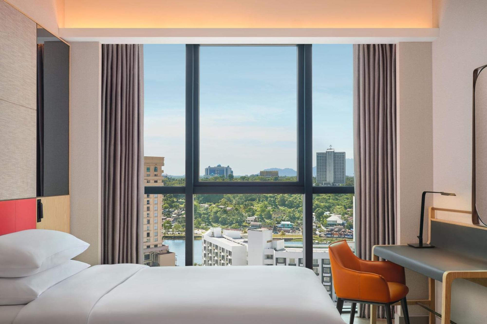 Sheraton Kuching Hotel Bagian luar foto