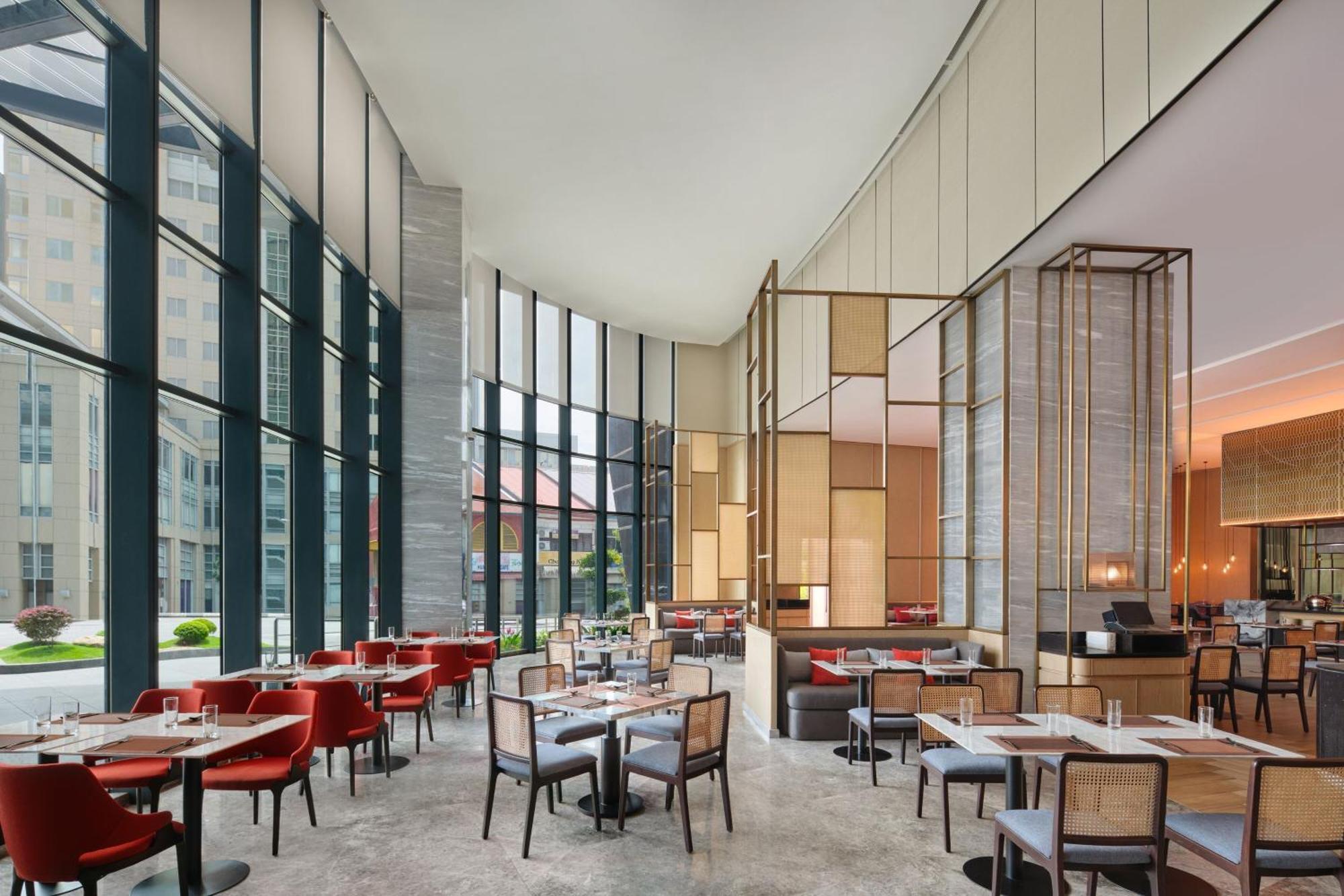 Sheraton Kuching Hotel Bagian luar foto