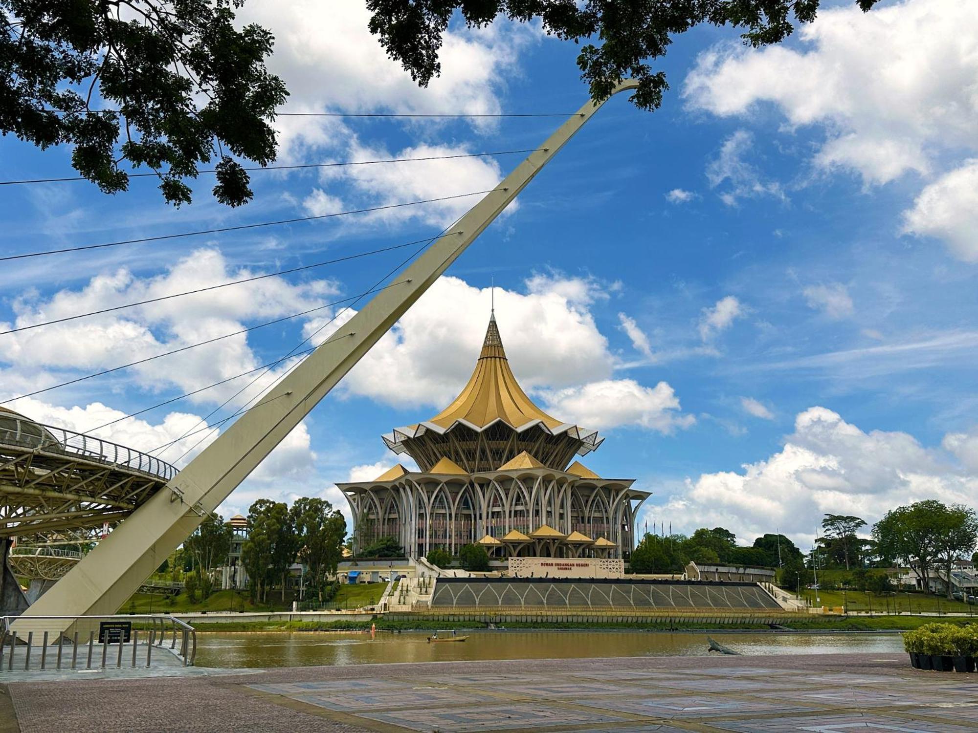Sheraton Kuching Hotel Bagian luar foto